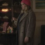 Kate The Twelve Dates ‘Til Christmas S01 Mae Whitman Plaid Coat