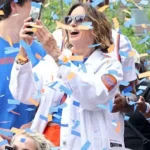 Knicks Parade Mariska Hargitay White Jacket